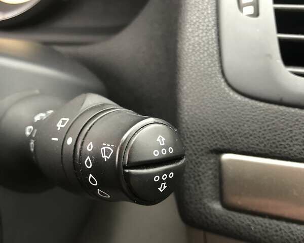 Червоний Рено Меган, об'ємом двигуна 1.6 л та пробігом 176 тис. км за 6799 $, фото 60 на Automoto.ua