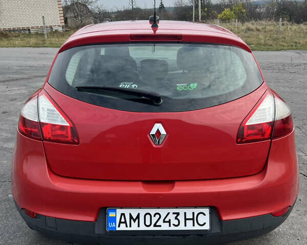 Червоний Рено Меган, об'ємом двигуна 1.5 л та пробігом 238 тис. км за 6500 $, фото 4 на Automoto.ua