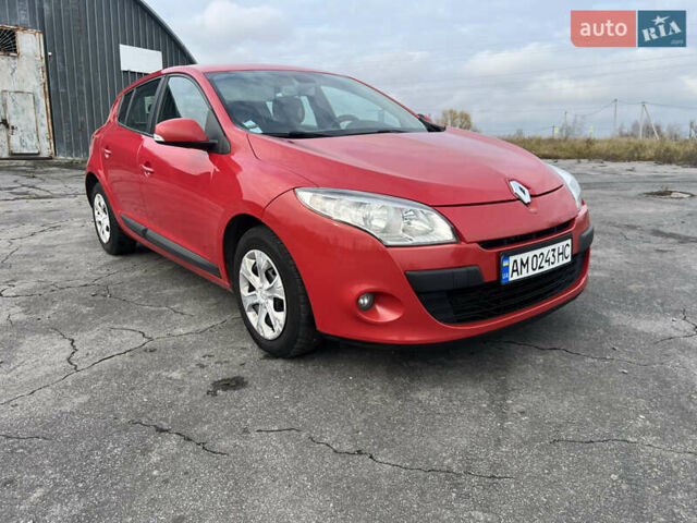 Червоний Рено Меган, об'ємом двигуна 1.5 л та пробігом 238 тис. км за 6500 $, фото 2 на Automoto.ua