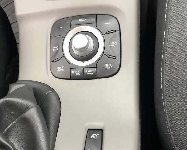 Червоний Рено Меган, об'ємом двигуна 1.6 л та пробігом 176 тис. км за 6799 $, фото 23 на Automoto.ua