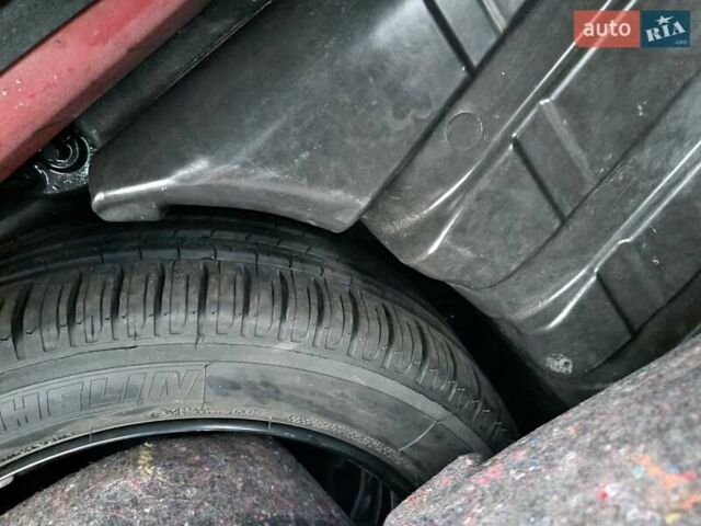 Красный Рено Меган, объемом двигателя 1.46 л и пробегом 235 тыс. км за 7200 $, фото 1 на Automoto.ua