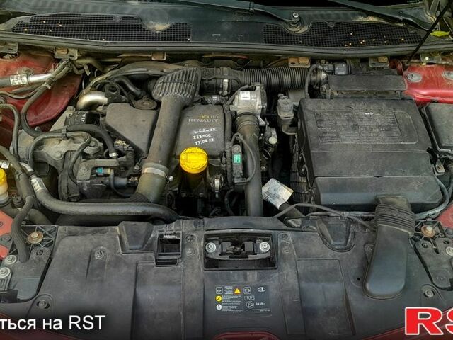 Красный Рено Меган, объемом двигателя 1.5 л и пробегом 234 тыс. км за 7800 $, фото 4 на Automoto.ua