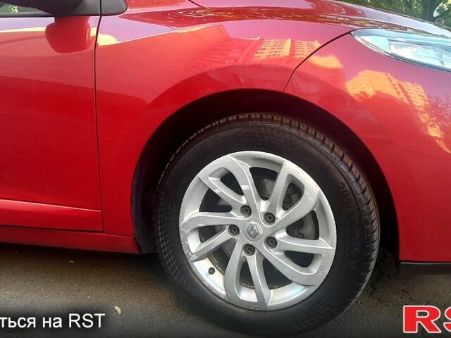 Красный Рено Меган, объемом двигателя 1.5 л и пробегом 234 тыс. км за 7800 $, фото 1 на Automoto.ua