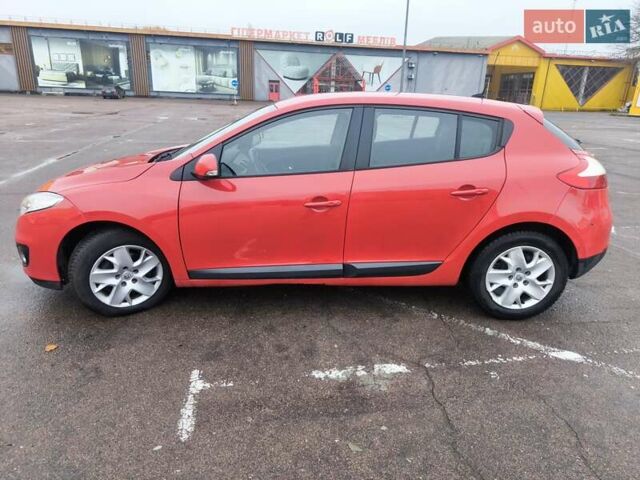 Красный Рено Меган, объемом двигателя 1.5 л и пробегом 269 тыс. км за 7000 $, фото 2 на Automoto.ua