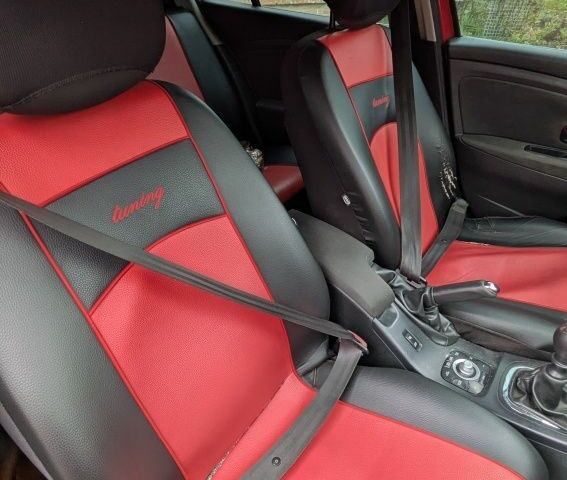 Червоний Рено Меган, об'ємом двигуна 1.5 л та пробігом 239 тис. км за 6300 $, фото 4 на Automoto.ua