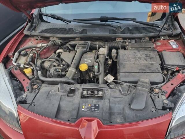 Красный Рено Меган, объемом двигателя 1.46 л и пробегом 235 тыс. км за 7200 $, фото 27 на Automoto.ua