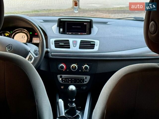 Червоний Рено Меган, об'ємом двигуна 1.5 л та пробігом 272 тис. км за 6700 $, фото 20 на Automoto.ua