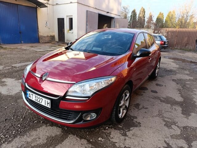 Красный Рено Меган, объемом двигателя 1.5 л и пробегом 202 тыс. км за 7950 $, фото 10 на Automoto.ua