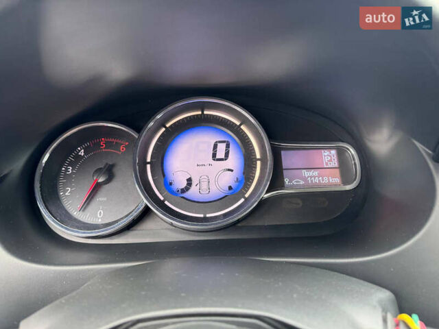 Червоний Рено Меган, об'ємом двигуна 1.5 л та пробігом 230 тис. км за 8999 $, фото 16 на Automoto.ua