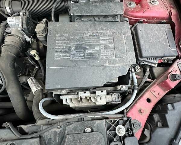 Червоний Рено Меган, об'ємом двигуна 1.5 л та пробігом 186 тис. км за 8800 $, фото 5 на Automoto.ua