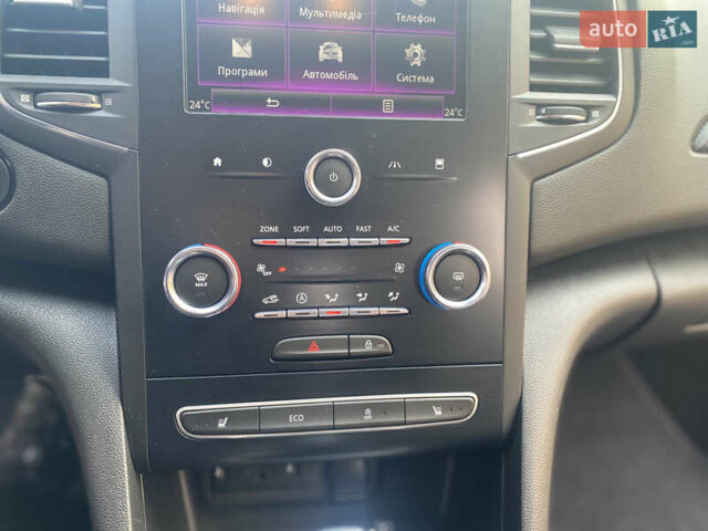 Червоний Рено Меган, об'ємом двигуна 1.3 л та пробігом 150 тис. км за 14200 $, фото 15 на Automoto.ua