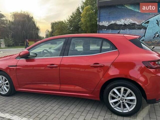 Красный Рено Меган, объемом двигателя 1.3 л и пробегом 158 тыс. км за 14800 $, фото 1 на Automoto.ua