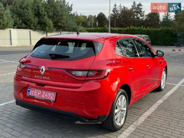 Красный Рено Меган, объемом двигателя 1.3 л и пробегом 158 тыс. км за 14800 $, фото 6 на Automoto.ua