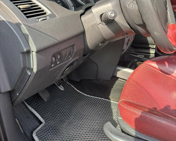 Красный Рено Меган, объемом двигателя 1.87 л и пробегом 245 тыс. км за 3999 $, фото 8 на Automoto.ua