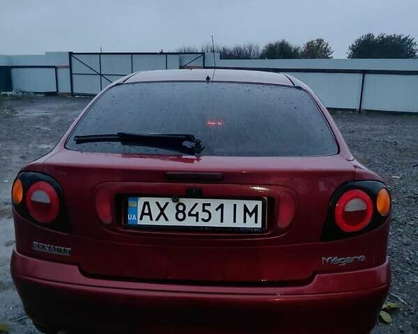 Красный Рено Меган, объемом двигателя 1.6 л и пробегом 116 тыс. км за 1700 $, фото 4 на Automoto.ua
