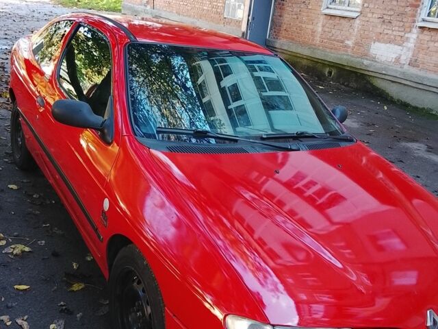 Красный Рено Меган, объемом двигателя 1.6 л и пробегом 250 тыс. км за 1750 $, фото 1 на Automoto.ua