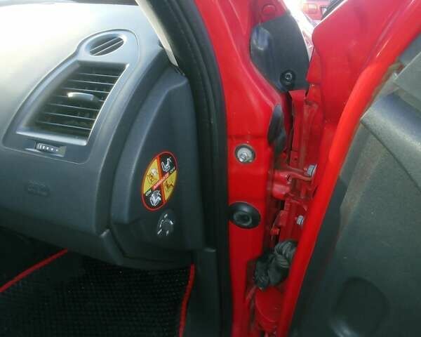 Червоний Рено Меган, об'ємом двигуна 1.6 л та пробігом 168 тис. км за 4200 $, фото 8 на Automoto.ua