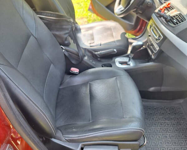 Красный Рено Меган, объемом двигателя 2 л и пробегом 170 тыс. км за 5800 $, фото 14 на Automoto.ua