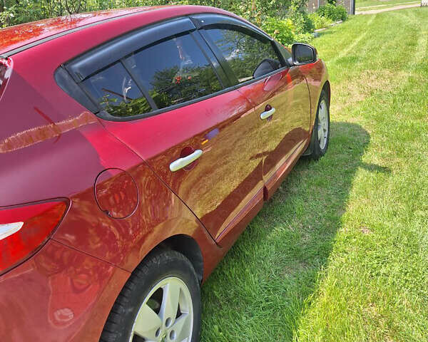 Красный Рено Меган, объемом двигателя 2 л и пробегом 170 тыс. км за 5800 $, фото 6 на Automoto.ua