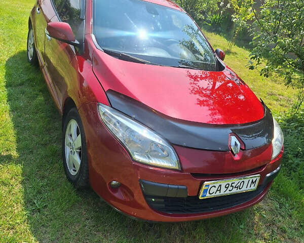 Красный Рено Меган, объемом двигателя 2 л и пробегом 170 тыс. км за 5800 $, фото 5 на Automoto.ua