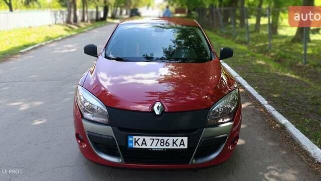 Красный Рено Меган, объемом двигателя 2 л и пробегом 240 тыс. км за 6750 $, фото 21 на Automoto.ua