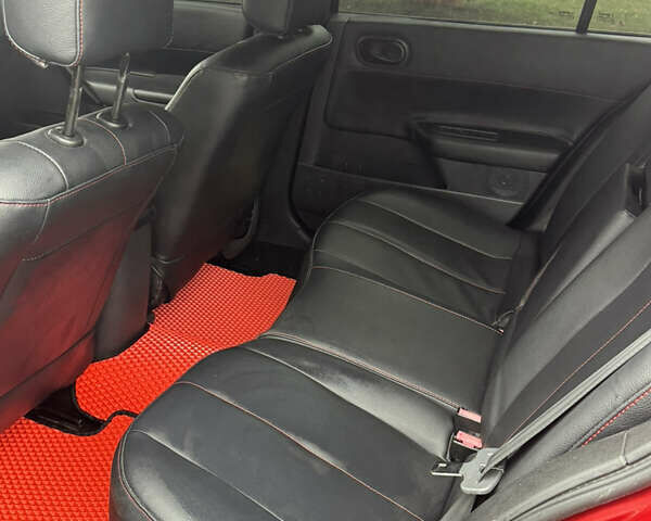 Красный Рено Меган, объемом двигателя 1.6 л и пробегом 315 тыс. км за 4250 $, фото 9 на Automoto.ua