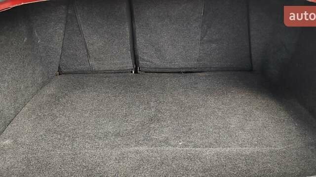 Красный Рено Меган, объемом двигателя 1.4 л и пробегом 251 тыс. км за 5000 $, фото 16 на Automoto.ua