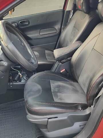 Красный Рено Меган, объемом двигателя 1.4 л и пробегом 251 тыс. км за 5000 $, фото 5 на Automoto.ua