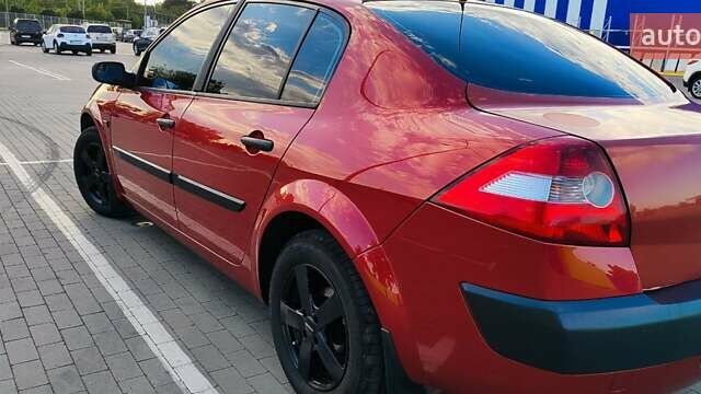 Красный Рено Меган, объемом двигателя 1.4 л и пробегом 251 тыс. км за 5000 $, фото 8 на Automoto.ua