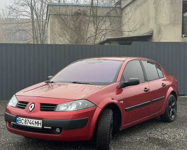 Красный Рено Меган, объемом двигателя 1.6 л и пробегом 315 тыс. км за 4250 $, фото 2 на Automoto.ua