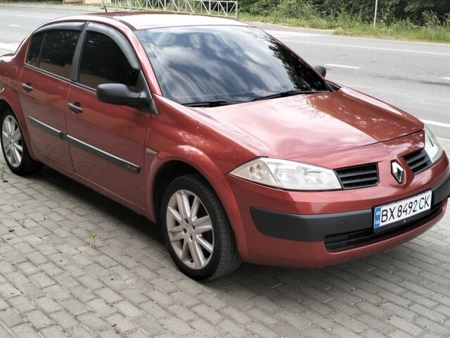 Рено Меган 2005 в Красилове на Automoto.ua Красный Рено Меган, объемом двигателя 1.4 л и пробегом 166 тыс. км за 3300 $, фото 2 на Automoto.ua