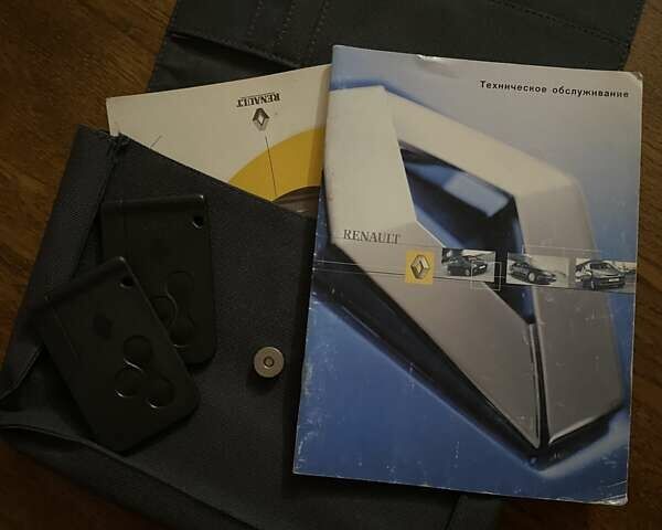 Красный Рено Меган, объемом двигателя 1.39 л и пробегом 182 тыс. км за 3500 $, фото 22 на Automoto.ua