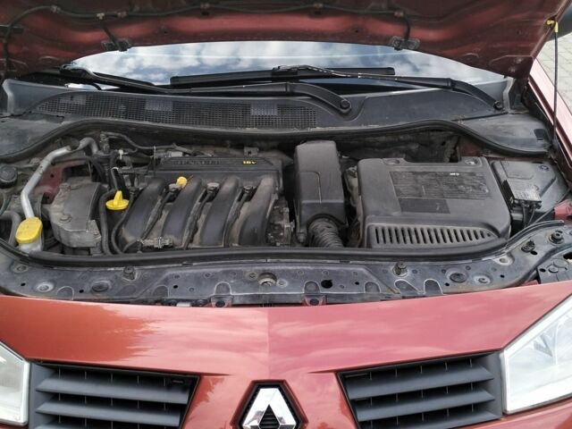 Рено Меган 2005 в Красилове на Automoto.ua Красный Рено Меган, объемом двигателя 1.4 л и пробегом 166 тыс. км за 3300 $, фото 10 на Automoto.ua