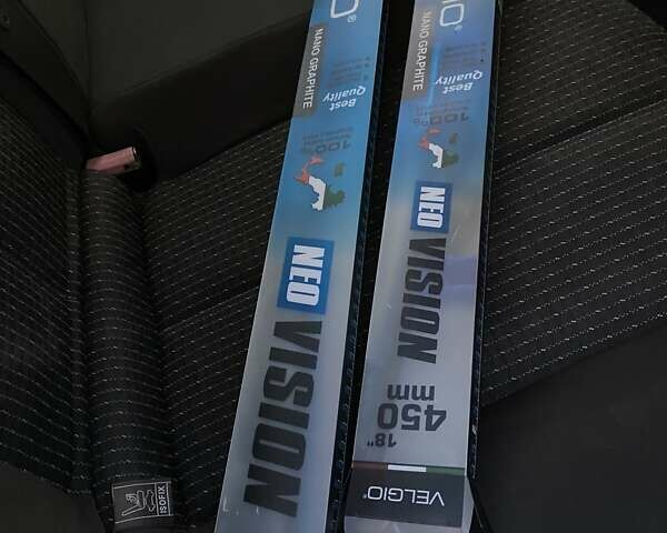 Красный Рено Меган, объемом двигателя 1.39 л и пробегом 182 тыс. км за 3500 $, фото 14 на Automoto.ua