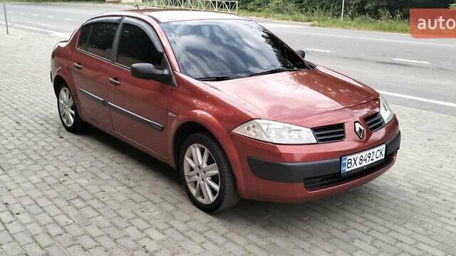 Красный Рено Меган, объемом двигателя 1.4 л и пробегом 165 тыс. км за 3800 $, фото 16 на Automoto.ua