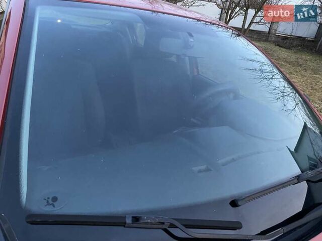 Красный Рено Меган, объемом двигателя 1.39 л и пробегом 182 тыс. км за 3500 $, фото 17 на Automoto.ua