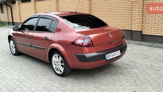 Красный Рено Меган, объемом двигателя 1.4 л и пробегом 165 тыс. км за 3800 $, фото 8 на Automoto.ua
