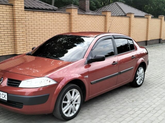 Рено Меган 2005 в Красилове на Automoto.ua Красный Рено Меган, объемом двигателя 1.4 л и пробегом 166 тыс. км за 3300 $, фото 6 на Automoto.ua