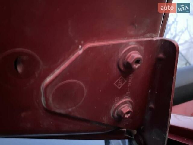 Красный Рено Меган, объемом двигателя 1.39 л и пробегом 182 тыс. км за 3500 $, фото 20 на Automoto.ua