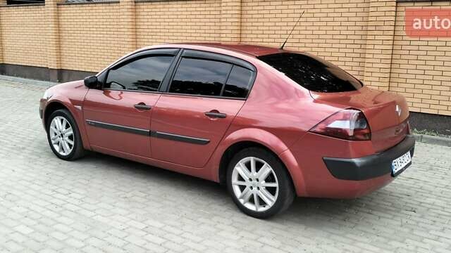 Красный Рено Меган, объемом двигателя 1.4 л и пробегом 165 тыс. км за 3800 $, фото 2 на Automoto.ua