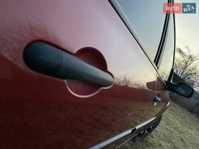 Красный Рено Меган, объемом двигателя 1.39 л и пробегом 182 тыс. км за 3500 $, фото 15 на Automoto.ua