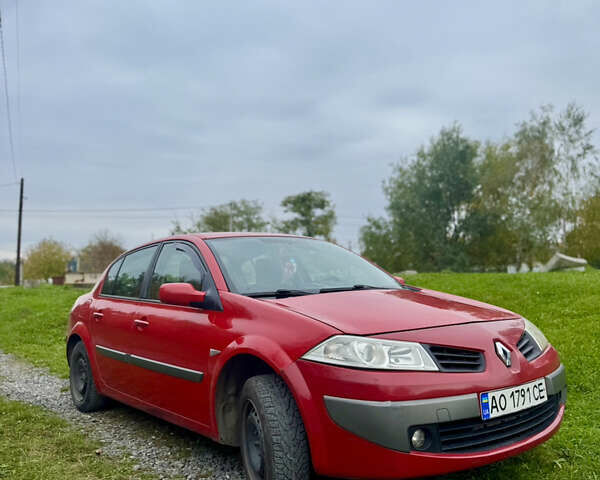 Красный Рено Меган, объемом двигателя 1.39 л и пробегом 286 тыс. км за 3800 $, фото 2 на Automoto.ua