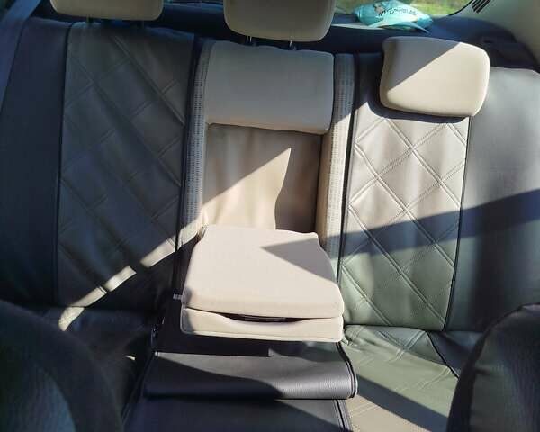 Красный Рено Меган, объемом двигателя 1.6 л и пробегом 242 тыс. км за 4700 $, фото 14 на Automoto.ua