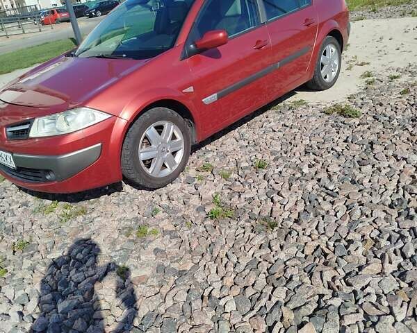 Красный Рено Меган, объемом двигателя 1.6 л и пробегом 242 тыс. км за 4700 $, фото 1 на Automoto.ua