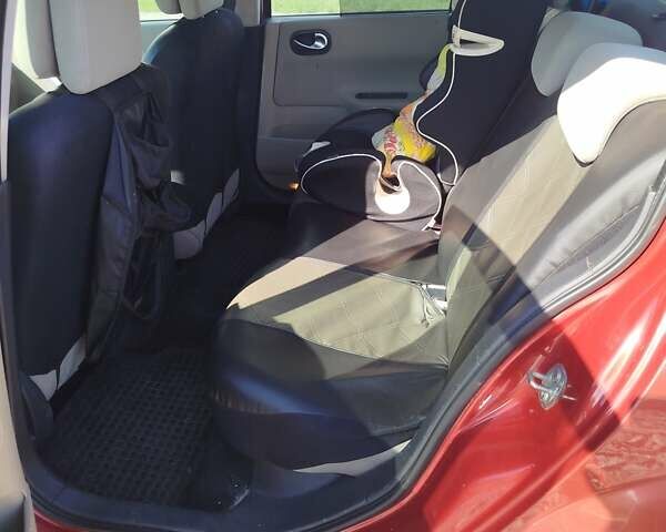 Красный Рено Меган, объемом двигателя 1.6 л и пробегом 242 тыс. км за 4700 $, фото 8 на Automoto.ua