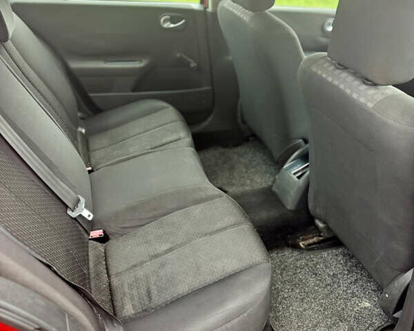 Красный Рено Меган, объемом двигателя 1.39 л и пробегом 286 тыс. км за 3800 $, фото 9 на Automoto.ua