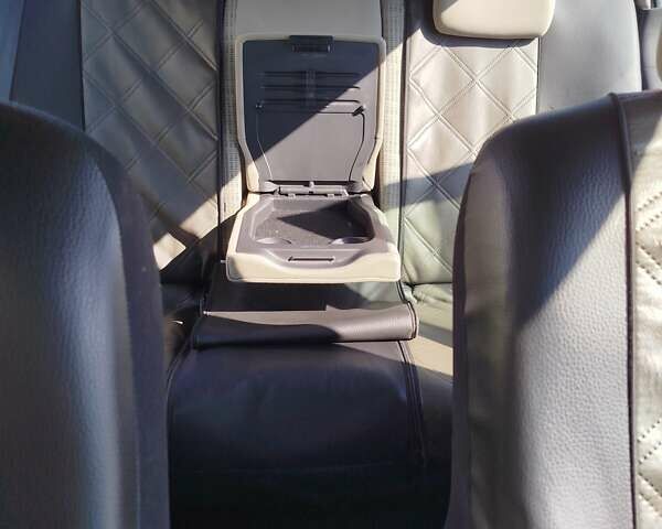 Красный Рено Меган, объемом двигателя 1.6 л и пробегом 242 тыс. км за 4700 $, фото 15 на Automoto.ua