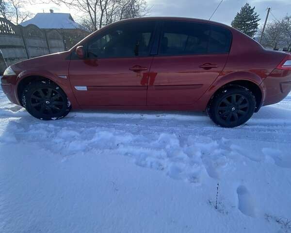 Красный Рено Меган, объемом двигателя 1.6 л и пробегом 115 тыс. км за 5500 $, фото 7 на Automoto.ua