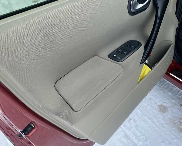 Красный Рено Меган, объемом двигателя 1.6 л и пробегом 115 тыс. км за 5500 $, фото 21 на Automoto.ua