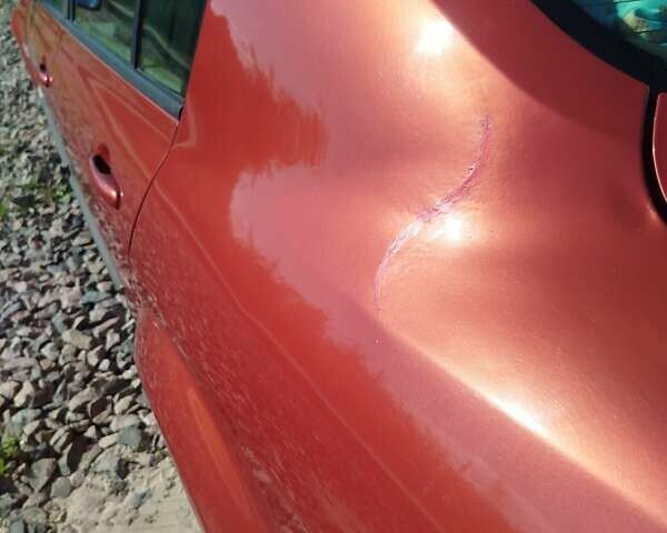 Красный Рено Меган, объемом двигателя 1.6 л и пробегом 242 тыс. км за 4700 $, фото 6 на Automoto.ua